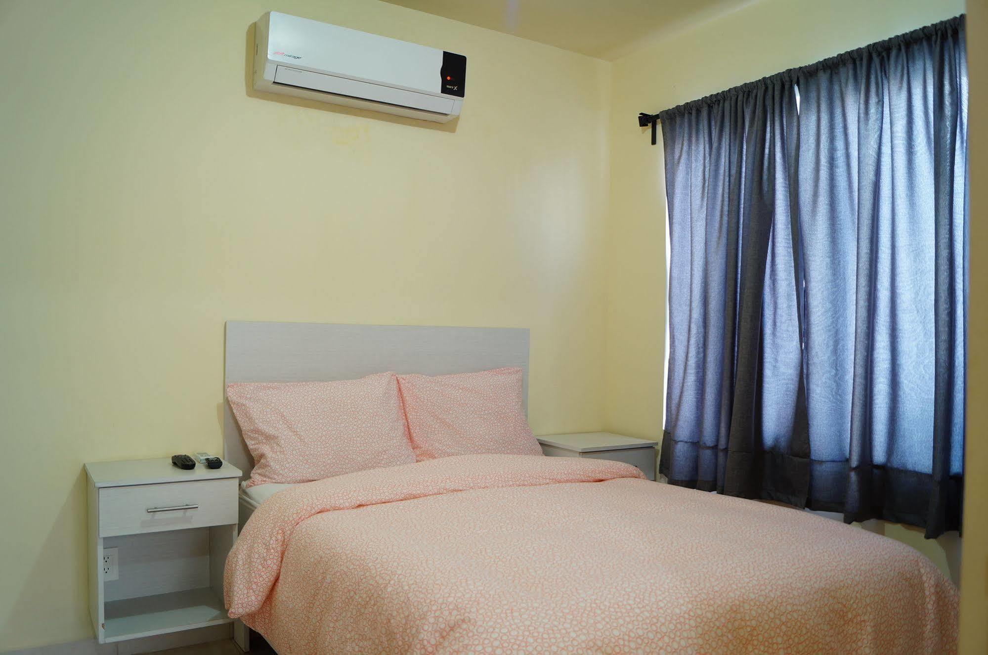 Mv Suites Monterrey Eksteriør billede